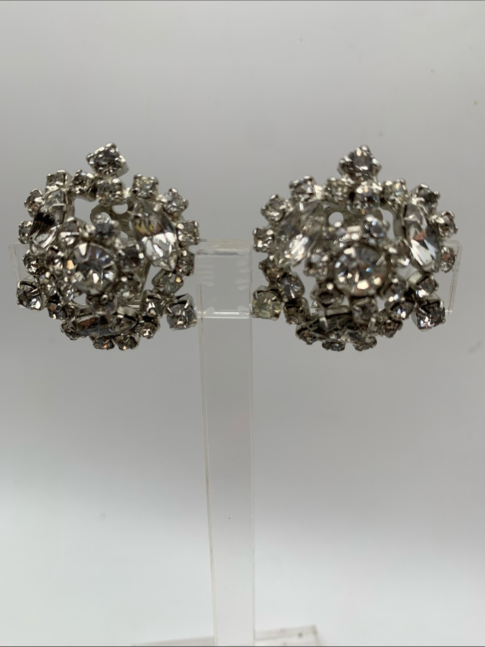 ViTG Kramer Clear Rhinestone Cluster Clip-On Earrings Statement Silver Tone 60’s